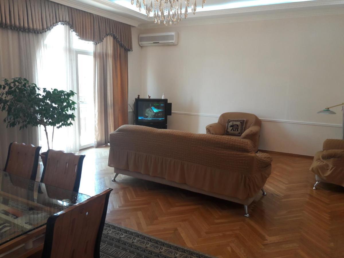 Neftiannikov Avenue Apartment Baku Eksteriør billede